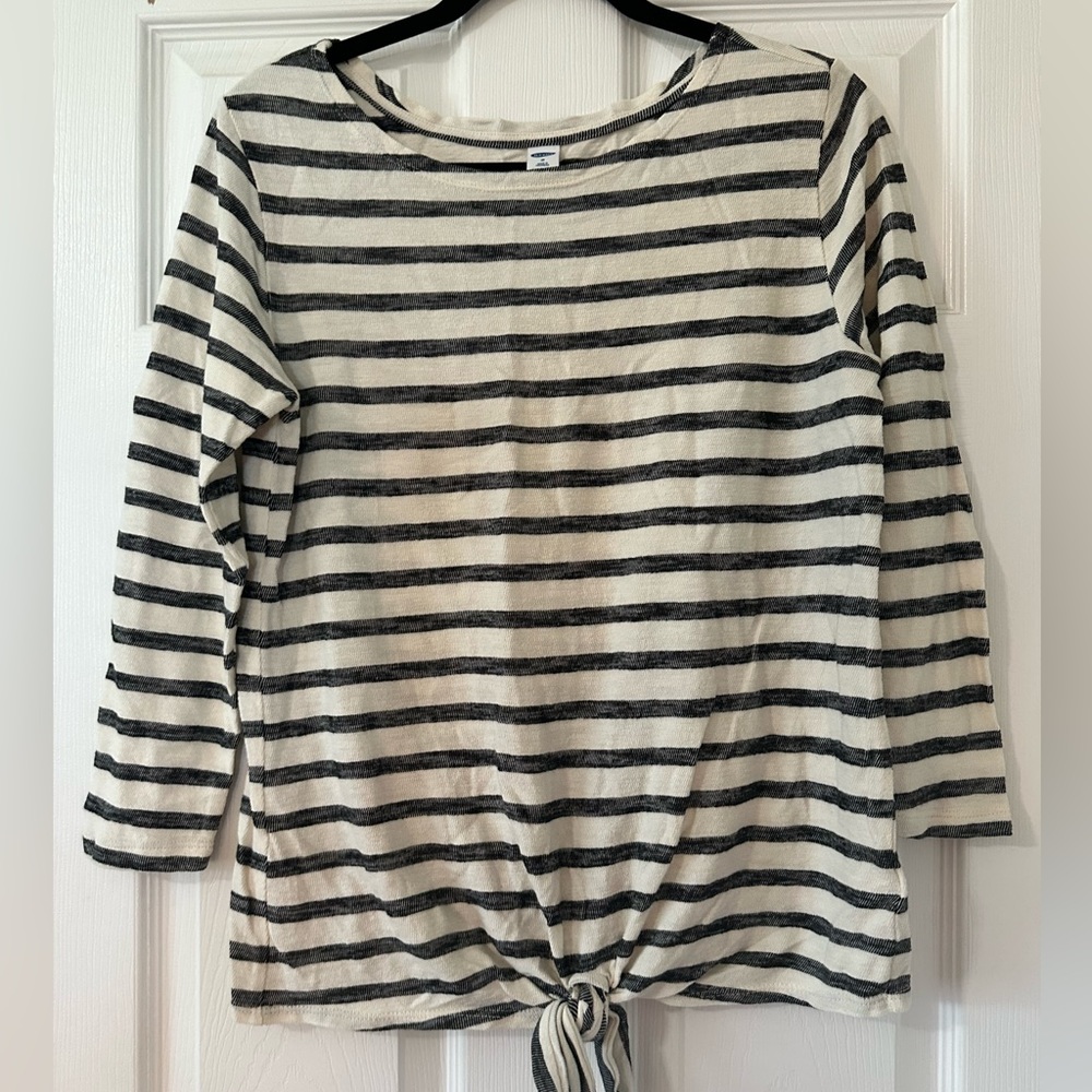 Old Navy Navy Blue and Off white striped Women’s Top- Medium